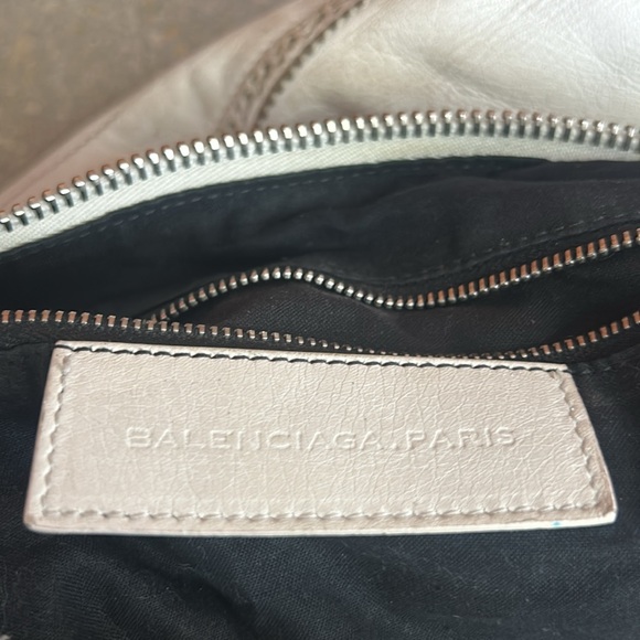 Balenciaga
Motocross Giant Covered Brogues Day bag Hobo handbag - Picture 8 of 12